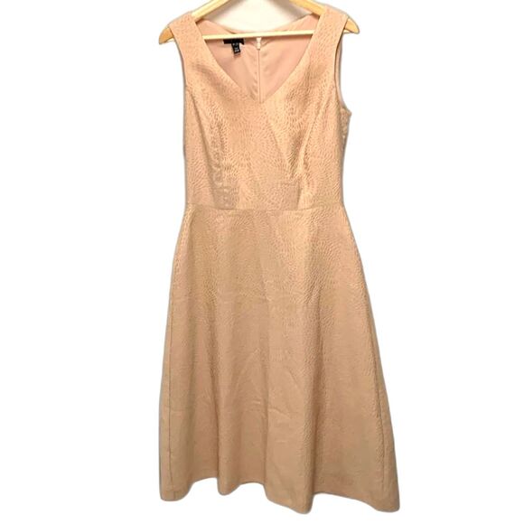 Long Tall Sally Peachy Nude Floral Embossed Sleeveless V-Neck Occasion Dress 8 - Picture 3 of 15